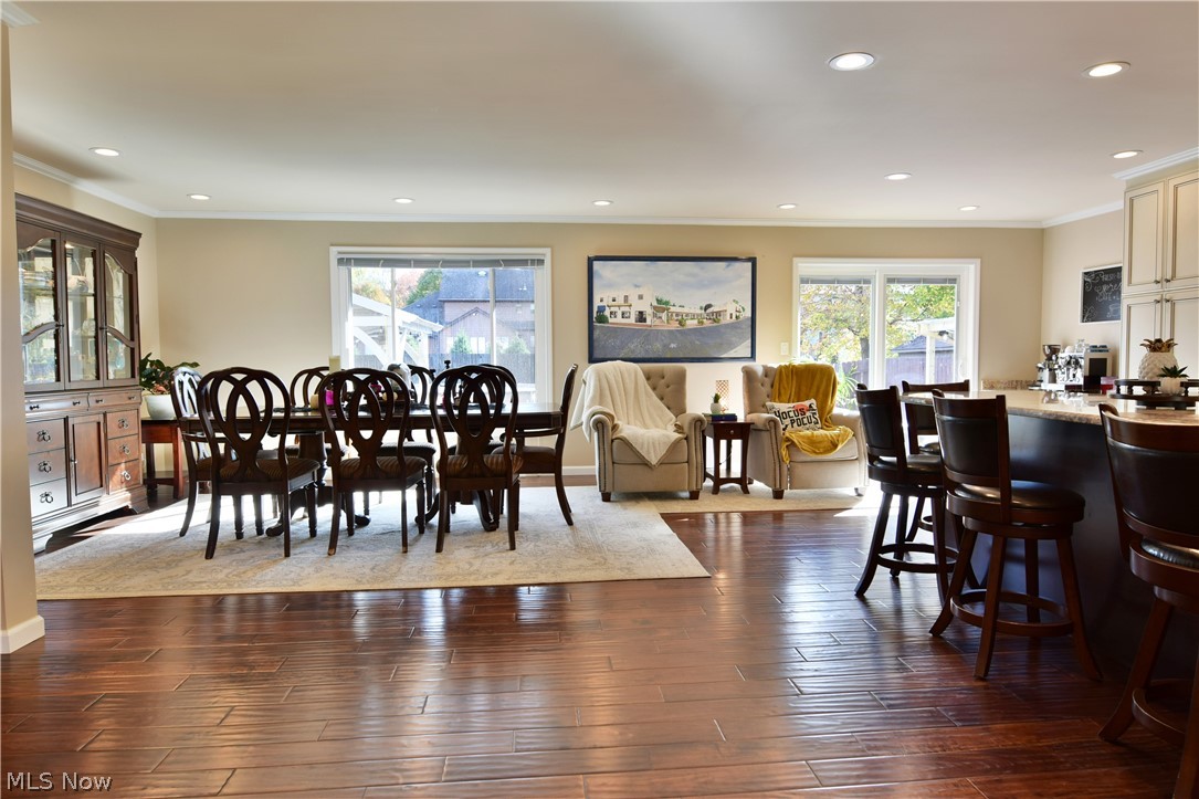 Four Seasons - Residential