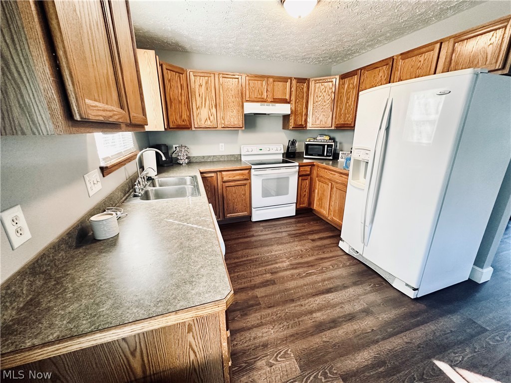 Lakes/Brittany Pointe 08 - Residential