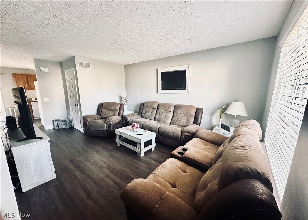 Lakes/Brittany Pointe 08 - Residential