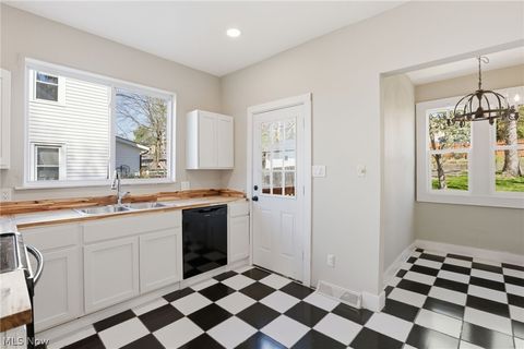 Tiny photo for 637 Lenox Avenue, Zanesville, OH 43701 (MLS # 5196731)