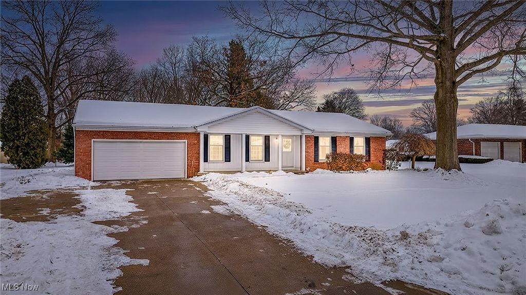 Photo of 407 Marviel Drive, Fairlawn, OH 44333 (MLS # 5183144)