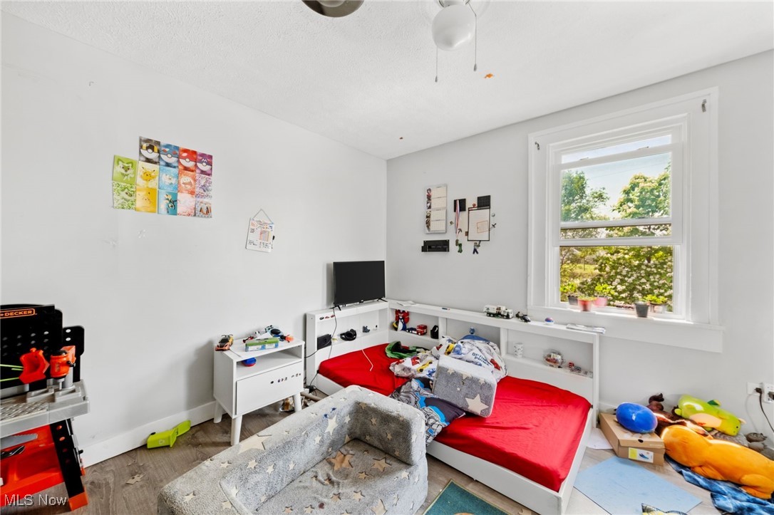 2763 W 32nd Street