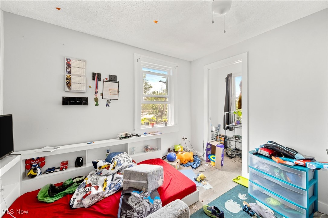 2763 W 32nd Street