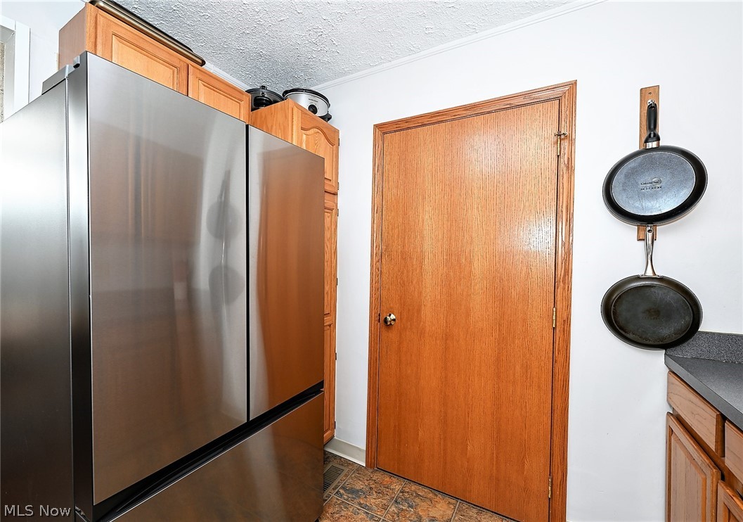 Moores N Barb - Residential