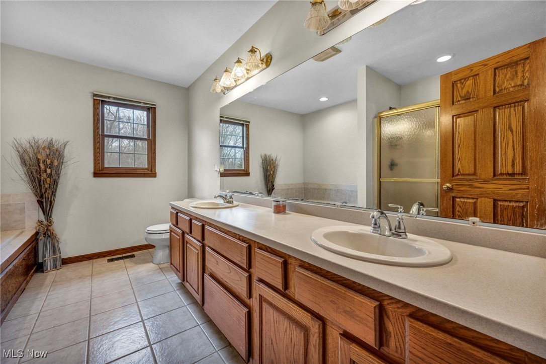8271 Sheltered Cove, Mentor, Ohio image 21