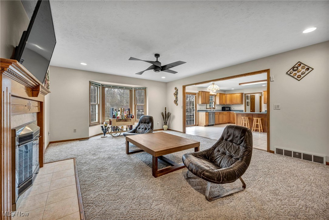 8271 Sheltered Cove, Mentor, Ohio image 15