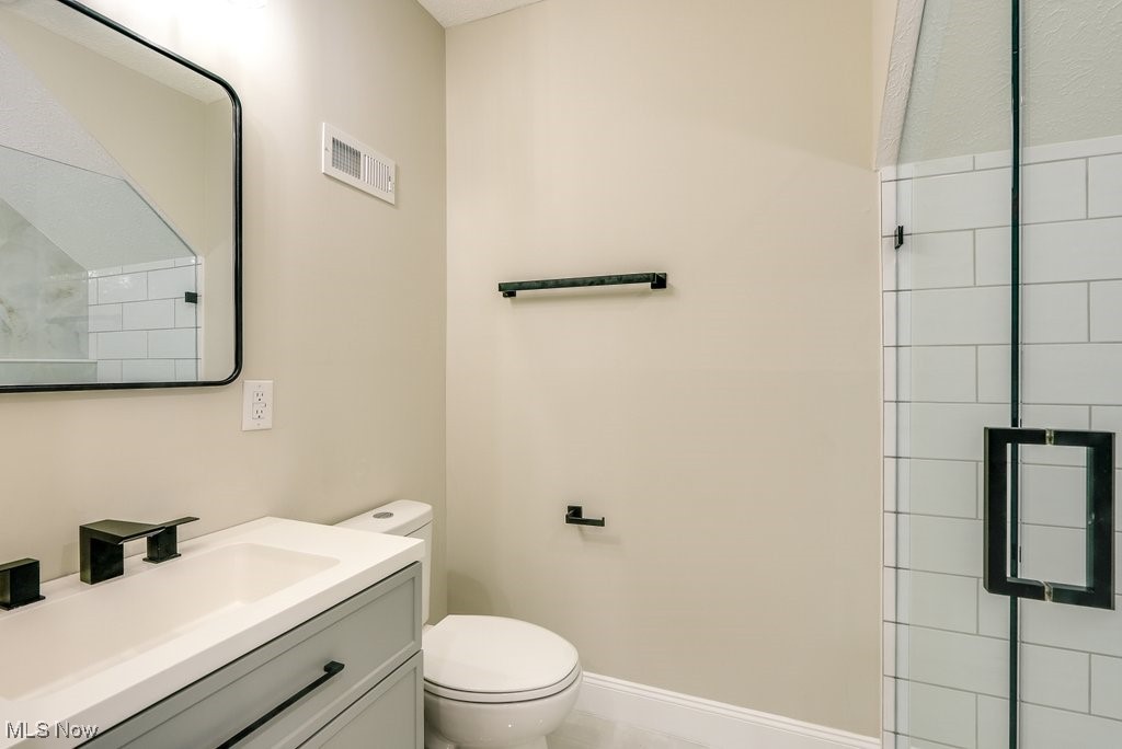 147 Saint Laurence Boulevard, Eastlake, Ohio image 24
