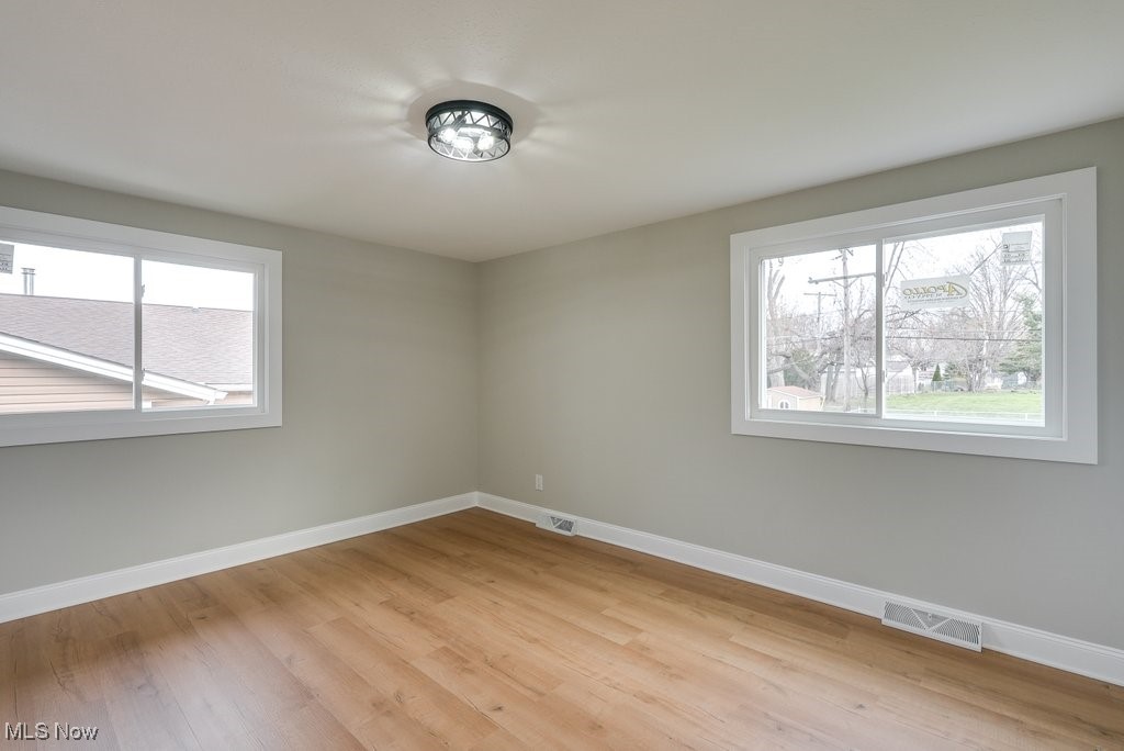 147 Saint Laurence Boulevard, Eastlake, Ohio image 18