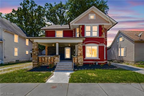 Tiny photo for 470 S Saint Clair Street, Painesville, OH 44077 (MLS # 5216907)