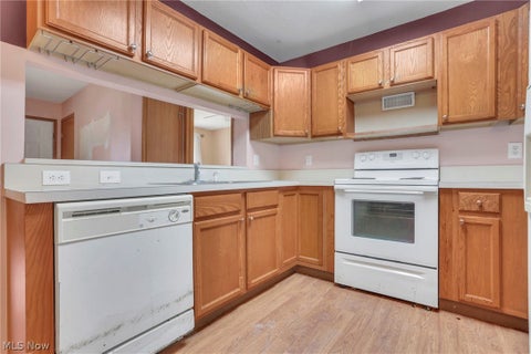 Tiny photo for 4305 E Strattford Circle E, Zanesville, OH 43701 (MLS # 5238961)