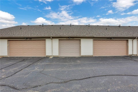 Tiny photo for 4305 E Strattford Circle E, Zanesville, OH 43701 (MLS # 5238961)