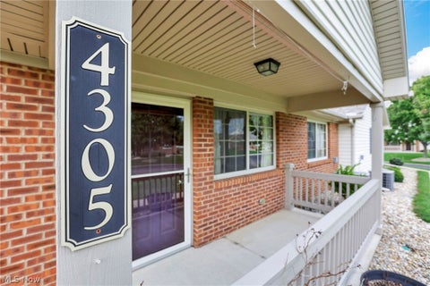 Tiny photo for 4305 E Strattford Circle E, Zanesville, OH 43701 (MLS # 5238961)