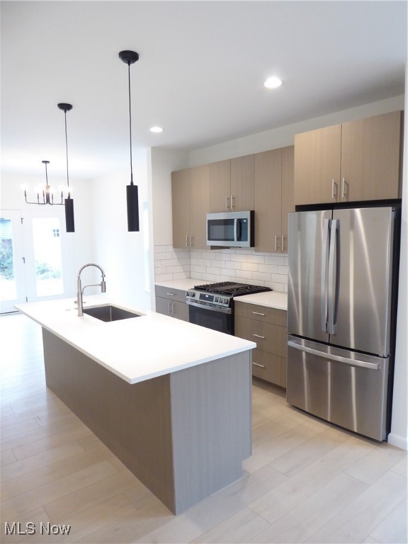 Tremont (Metro North) - Residential