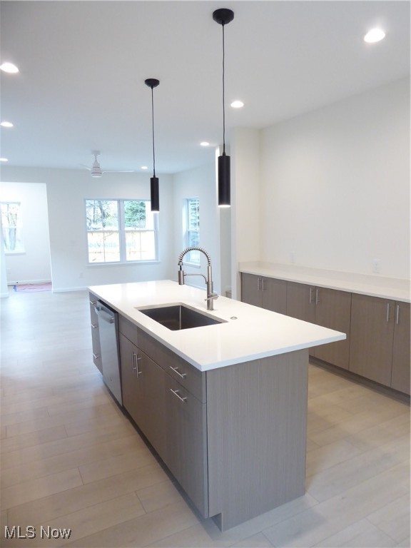 Tremont (Metro North) - Residential