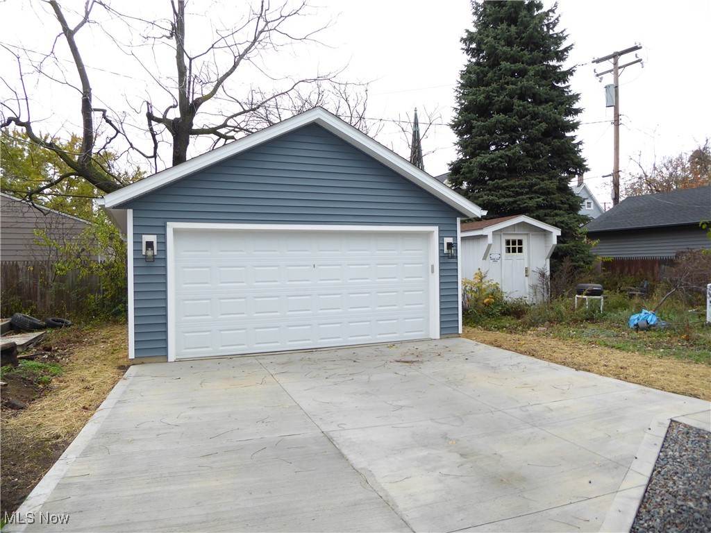 Tremont (Metro North) - Residential