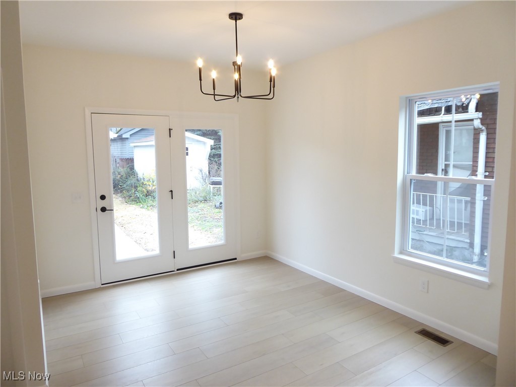 Tremont (Metro North) - Residential