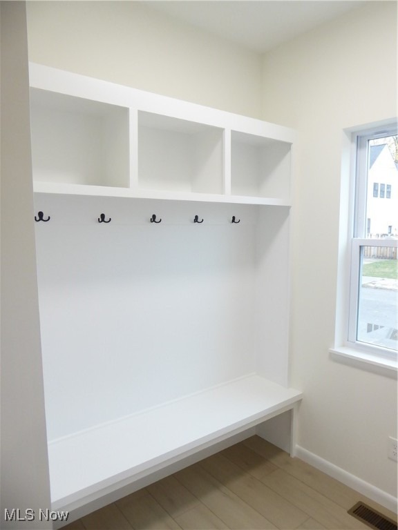 Tremont (Metro North) - Residential