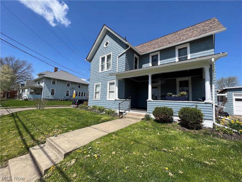 Photo 1 of 21 — 724 Tremont Avenue SW, Massillon, OH 44647