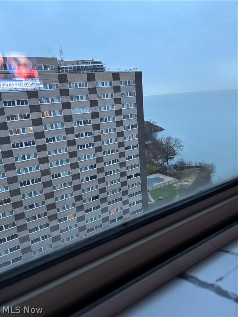 Marine Towers East Condos - Residential