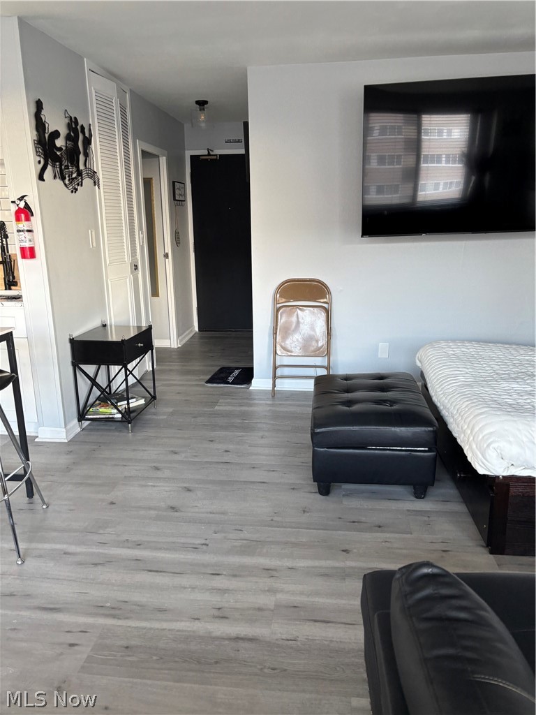 Marine Towers East Condos - Residential