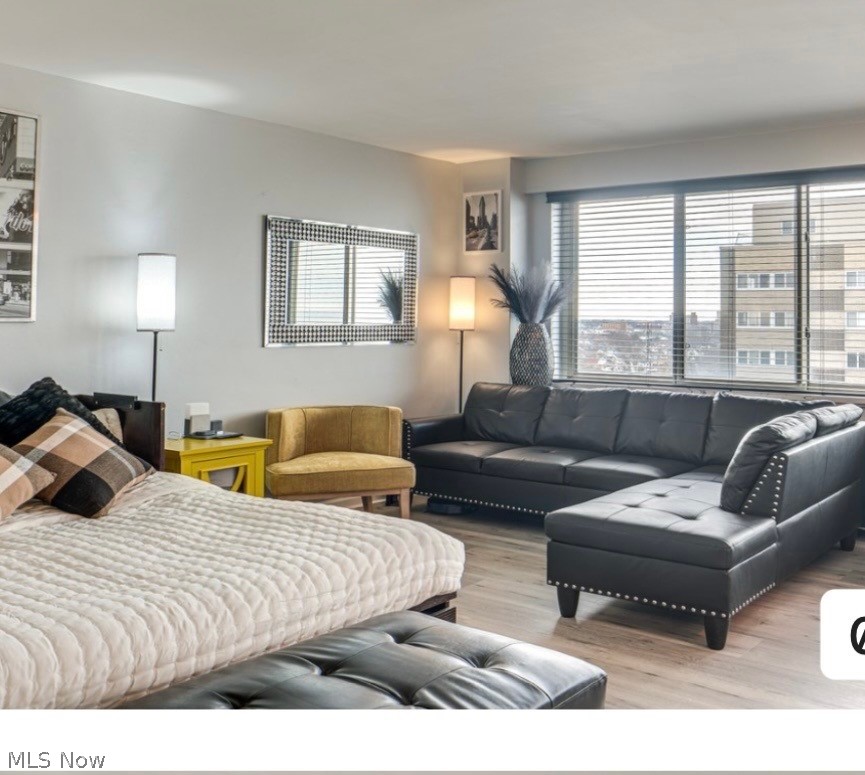 Marine Towers East Condos - Residential