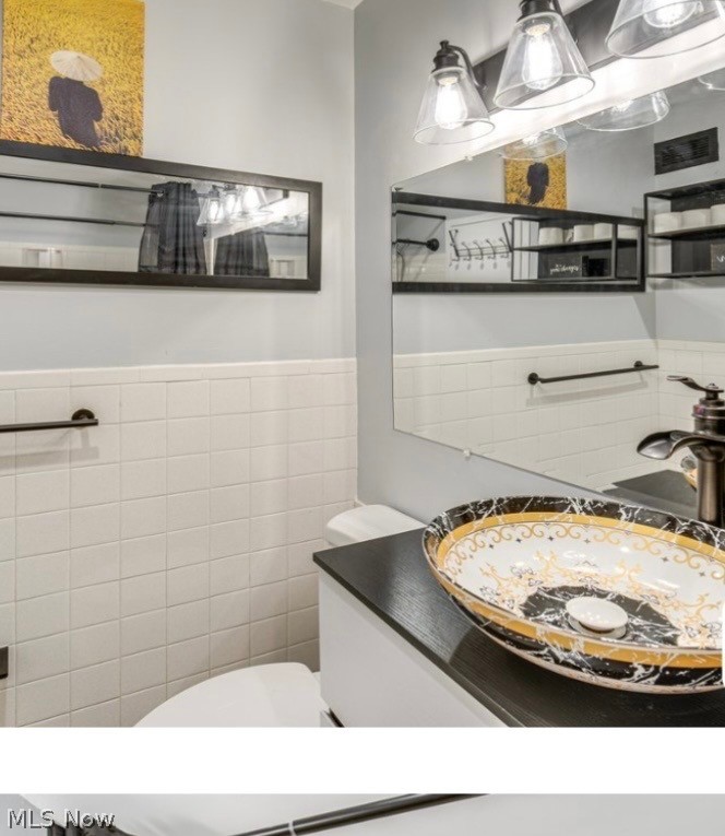 Marine Towers East Condos - Residential