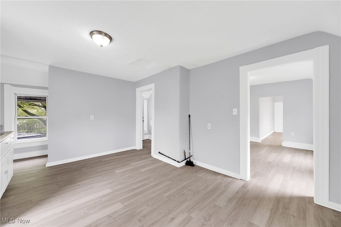 2056 W 95th Street