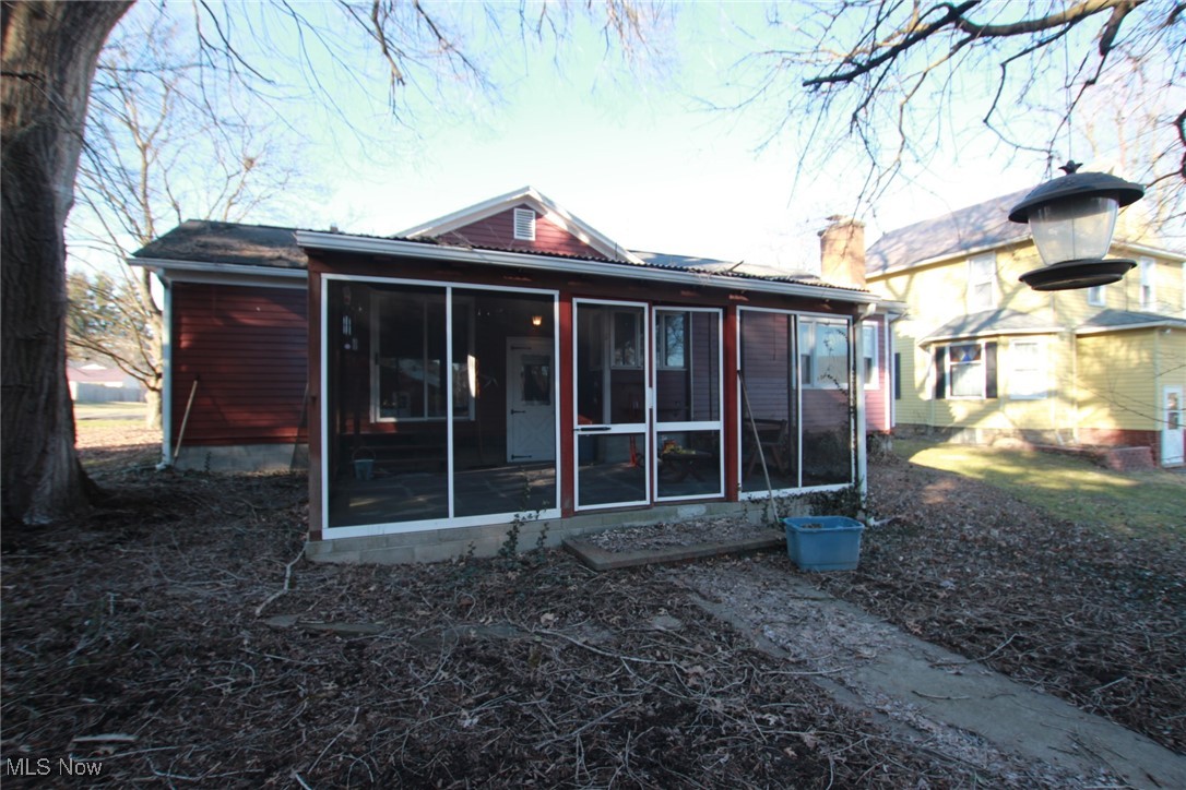 224 E Pine Street, Lisbon, Ohio image 2