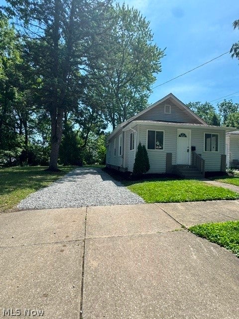 Tiny photo for 1079 Peerless Avenue, Akron, OH 44320 (MLS # 5226707)