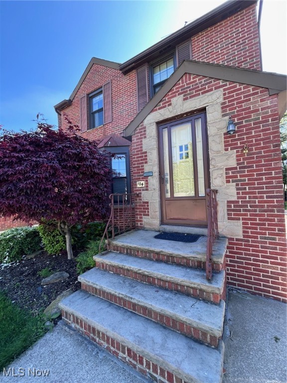 104 Sunnycliff Drive, Euclid, Ohio image 1