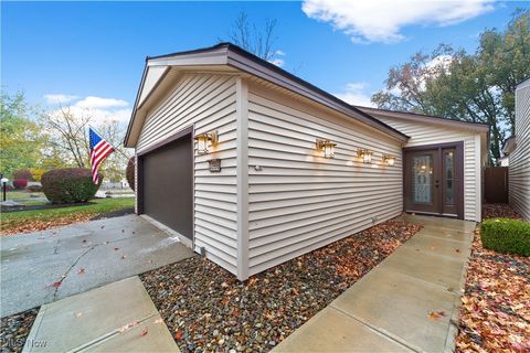 32996 Fern Tree Lane, North Ridgeville, OH 44039 - #: 5170017