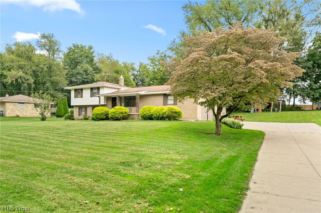 2591 Woodview Road