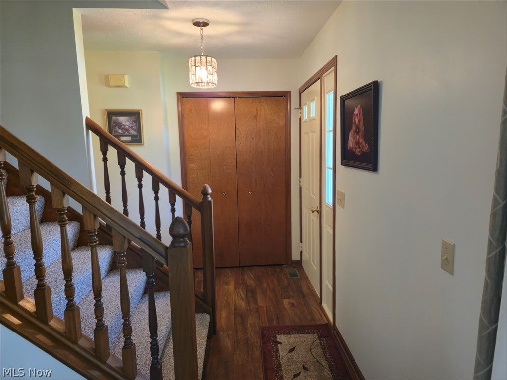 115 N Crestview Drive