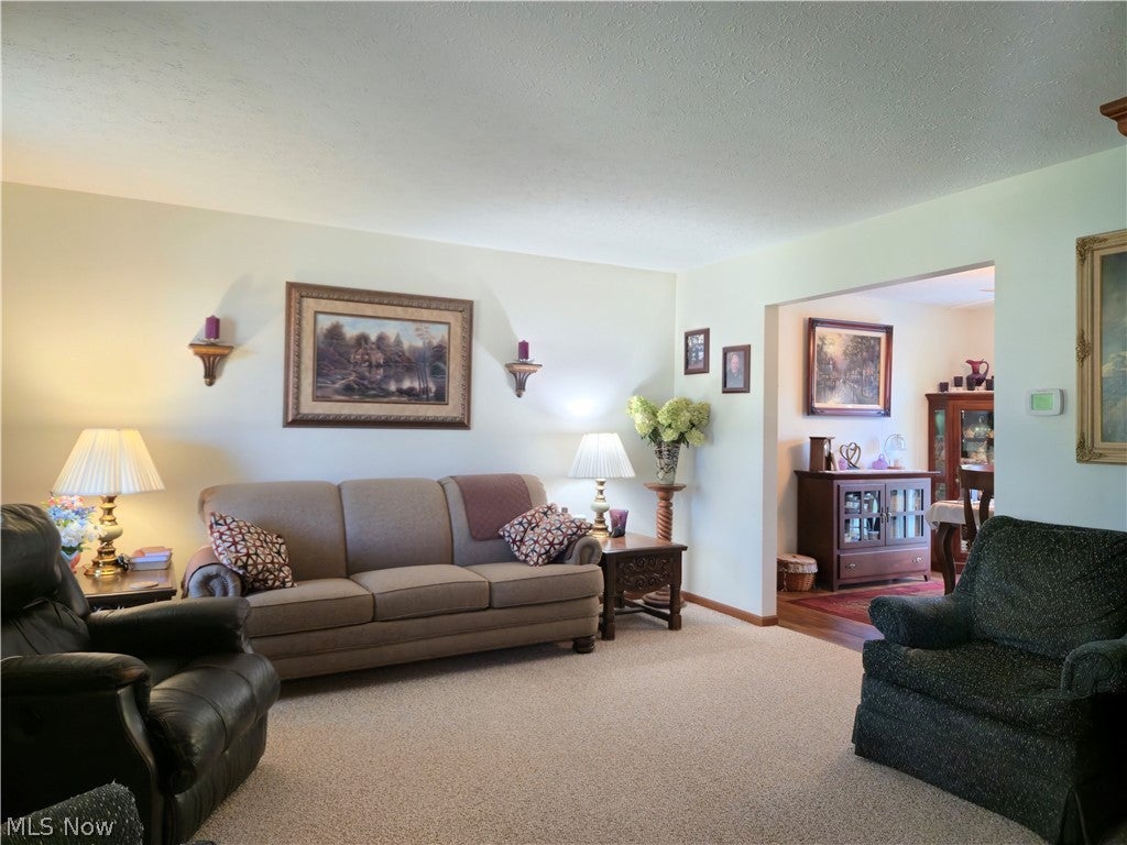 115 N Crestview Drive
