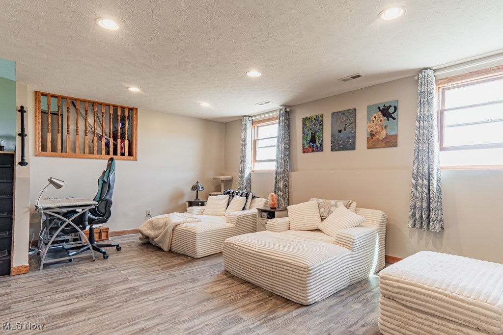 North Benton, Ohio 44449, United States, 3 Bedrooms Bedrooms, ,3 BathroomsBathrooms,Residential,Active,202052