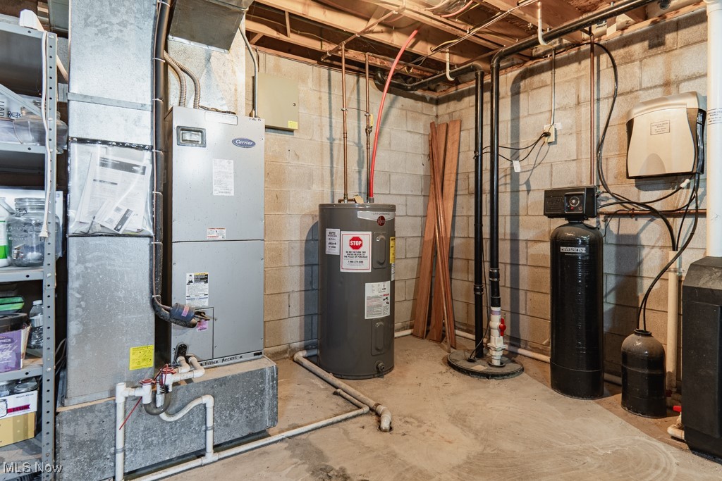 North Benton, Ohio 44449, United States, 3 Bedrooms Bedrooms, ,3 BathroomsBathrooms,Residential,Active,202052