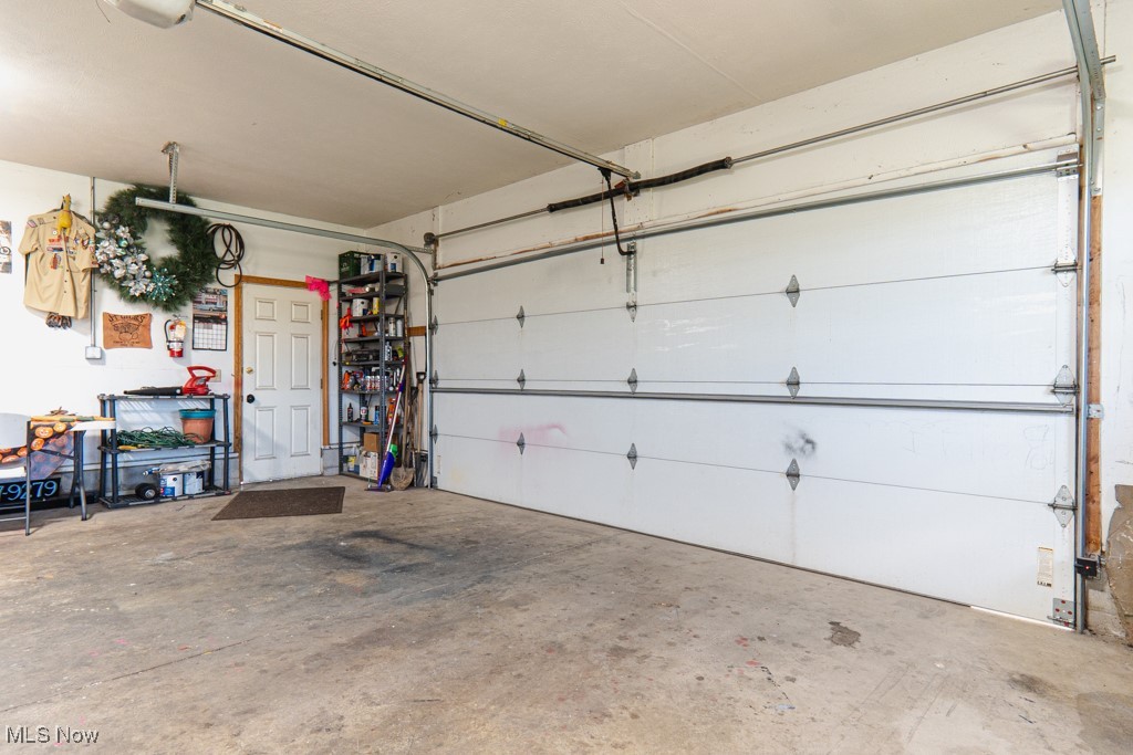 North Benton, Ohio 44449, United States, 3 Bedrooms Bedrooms, ,3 BathroomsBathrooms,Residential,Active,202052