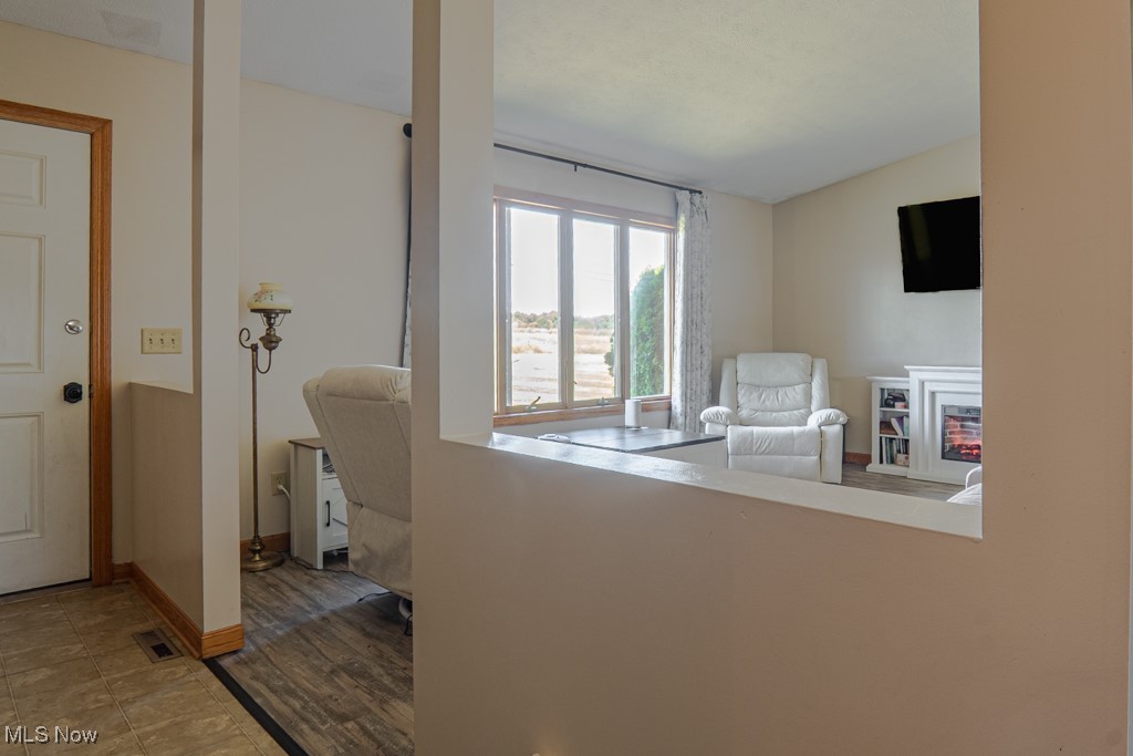 North Benton, Ohio 44449, United States, 3 Bedrooms Bedrooms, ,3 BathroomsBathrooms,Residential,Active,202052