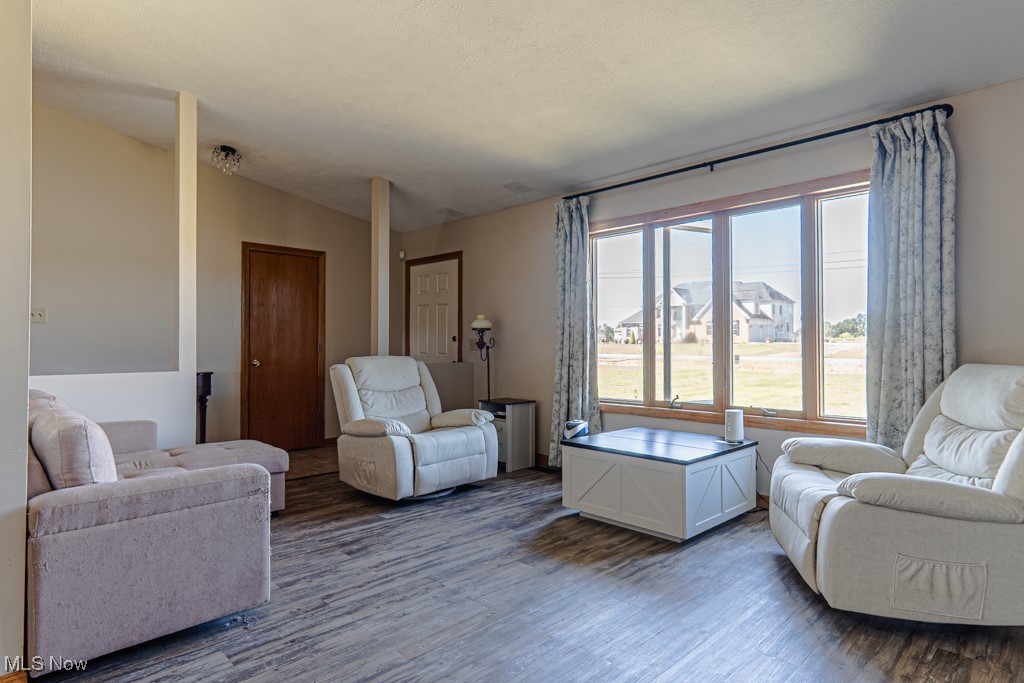 North Benton, Ohio 44449, United States, 3 Bedrooms Bedrooms, ,3 BathroomsBathrooms,Residential,Active,202052