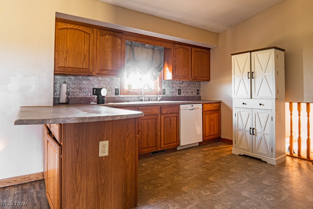 North Benton, Ohio 44449, United States, 3 Bedrooms Bedrooms, ,3 BathroomsBathrooms,Residential,Active,202052