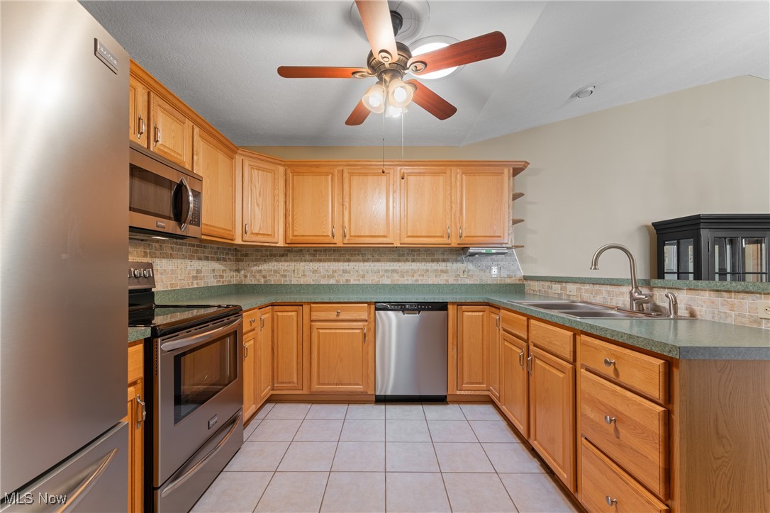 University Villa Condo Ph I - Residential