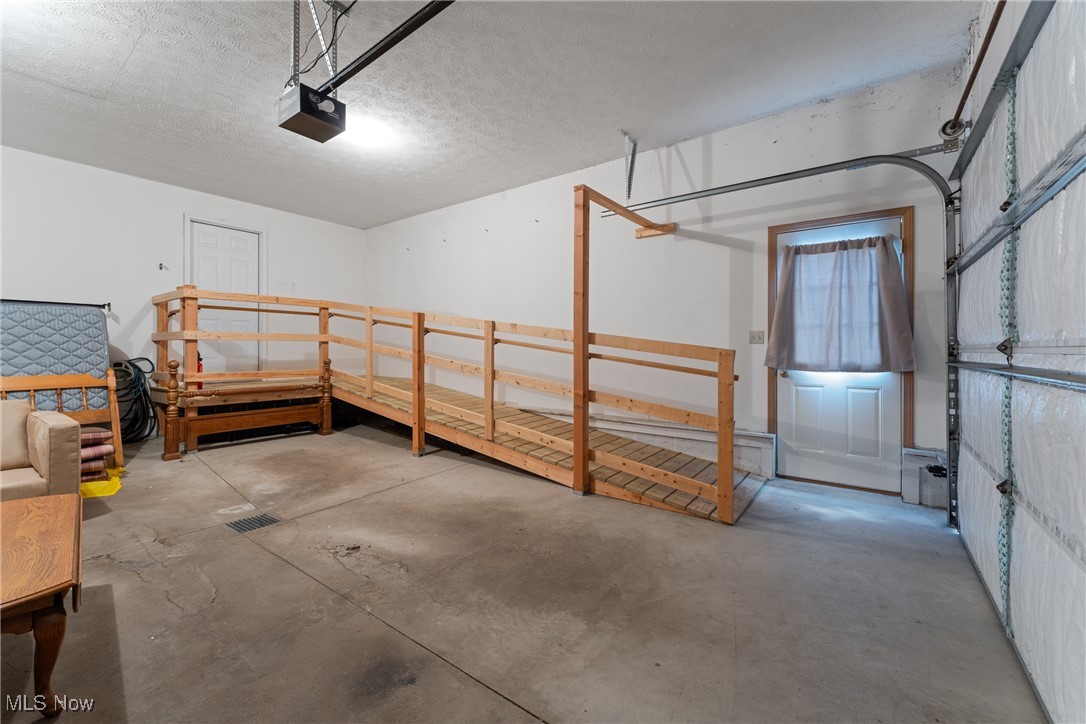 University Villa Condo Ph I - Residential