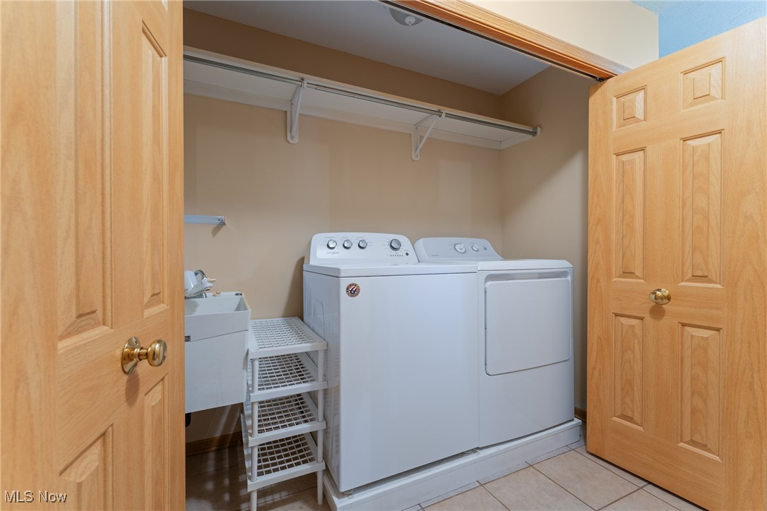 University Villa Condo Ph I - Residential