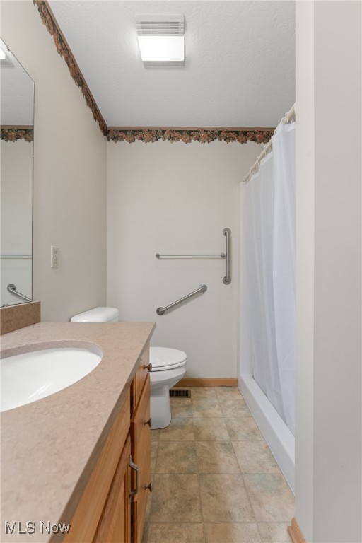 University Villa Condo Ph I - Residential