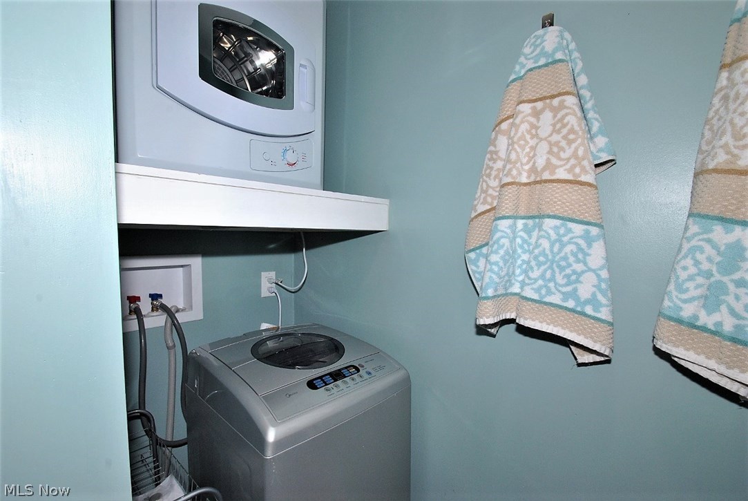 Lyndhurst Mdws Sub #3 - Residential