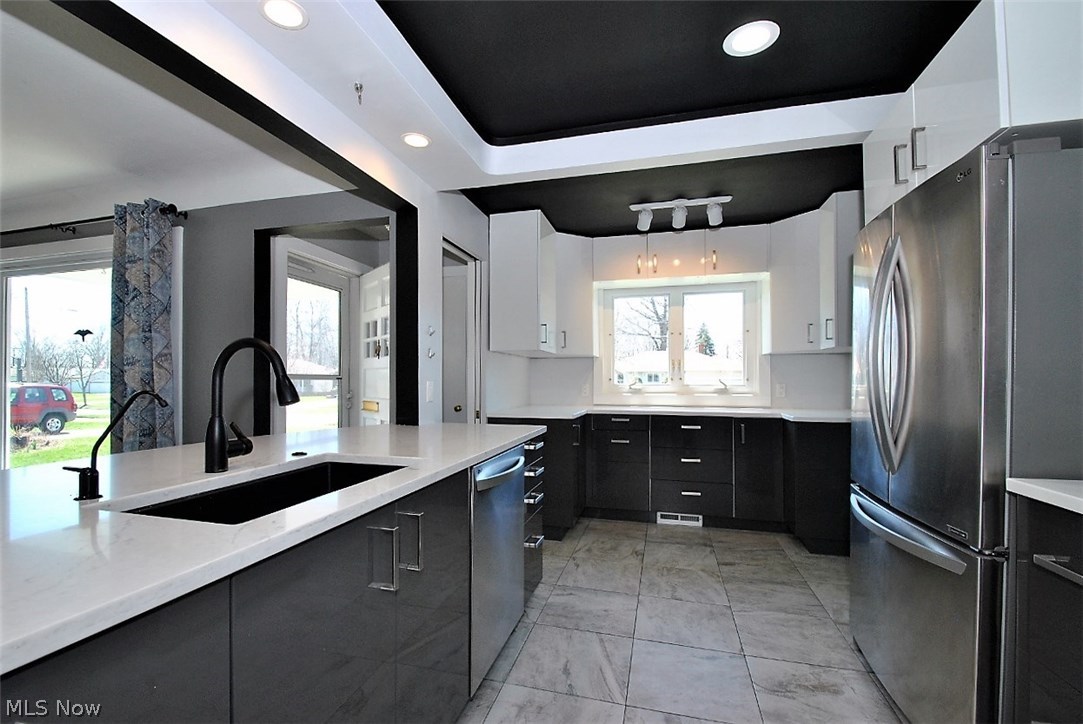 Lyndhurst Mdws Sub #3 - Residential