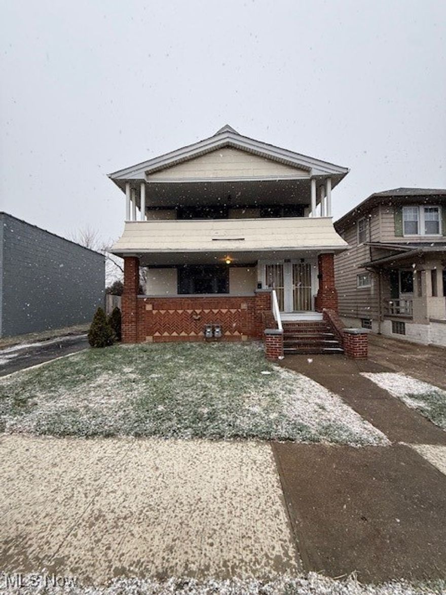 3 TRIPLEX UNITS AVAILABLE FOR RENT NOW IN GARFIELD HEIGHTS- 1ST 2ND AND 3RD FLOOR
$1130 /month
$1130 Security deposit
2 bedrooms
1 bathroom
Tenant pays electric, gas, and internet(if wanted)
2 detached garage spaces available for extra rent
Call or text to see today!
A pet at owner's discretion for non-refundable pet deposit and pet rent
$50 application fee per adult. Must show 2 x rent as income documented, ID. Criminal and eviction background checks state and national, and may be a credit check.
If approved, security deposit DUE WITHIN 48 HOURS OF BEING APPROVED and units can be held maximum 3 weeks.
CALL OR TEXT TO SEE TODAY
Marketed by Licensed Realtor. We follow all Fair Housing Laws.