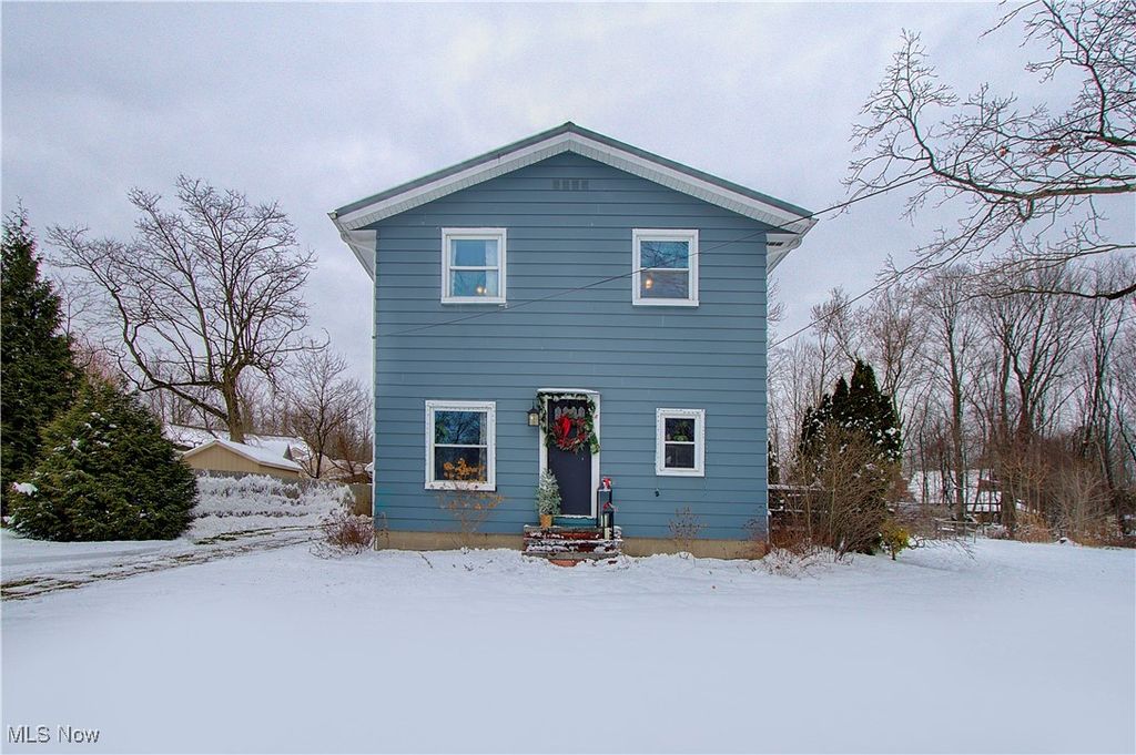 Photo of 103 Turner Drive, Chardon, OH 44024 (MLS # 5174157)