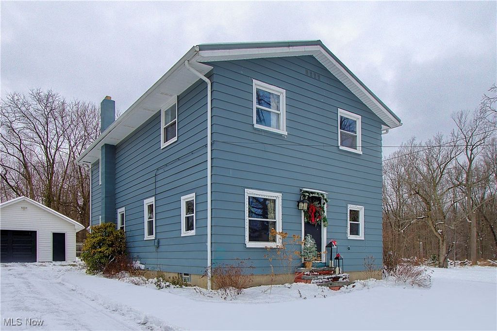 Photo of 103 Turner Drive, Chardon, OH 44024 (MLS # 5174157)