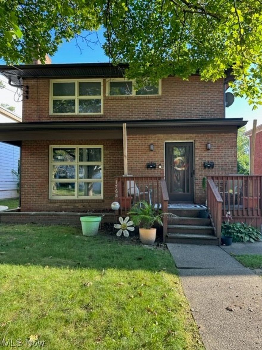 Conveniently located upstairs 2 bedroom 1 bath apartment available in Wallhaven! Fresh paint and counters, new appliances and new kitchen and bathroom floors.  Spacious and sunny unit with built ins in the dining area and decent closet space! Unit has an unfinished basement, each tenant gets their own private storage room with washer and dryer hookups.  No indoor smoking permitted. All adult occupants must apply online for a credit and background check. Qualifications:
-$50 application fee per adult occupant.
-Credit score: 600+ 
-No recent bankruptcy.
-No eviction history & no criminal history (involving sex, drugs or violence)
-Stable employment (must provide current pay stubs)
-Monthly gross income must be at least 2.5 X Monthly Rent
-First months rent, security deposit, and transferred utilities required prior to move in.
-No dogs.  Up to 2 cats may be considered for well qualified applicants only, with an additional monthly pet rent.